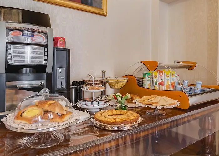 Oda ve Kahvaltı Affreschi Su Luxury Roma