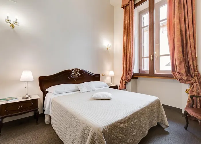 Oda ve Kahvaltı Affreschi Su Luxury